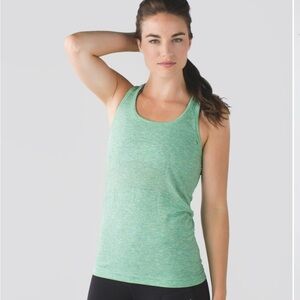 Lululemon Swiftly Tech Racerback Pistachio / Black, Size 8.